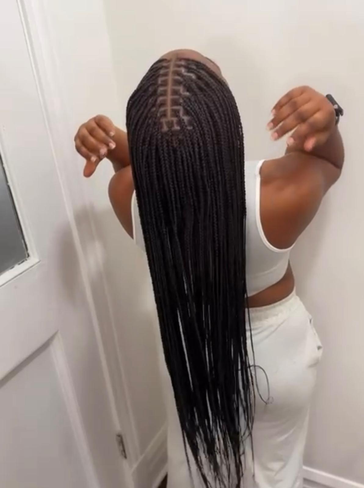Laura Hair Braiding salon